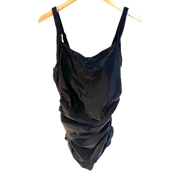 ❤️‍🔥SALE Black ruched one piece swim suite NWT SZ 18 - Picture 2 of 10